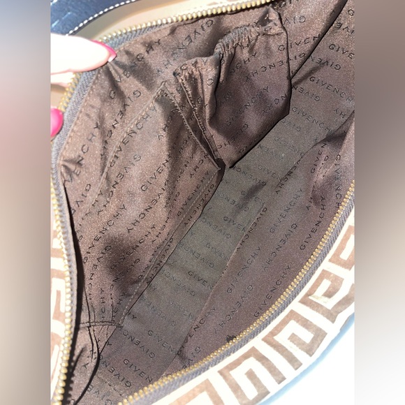 SoldâAuthentic GIVENCHY Cut Monogram Shoulder Bag - Picture 4 of 16